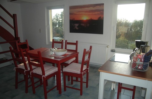 Werder Apartment | Swimming lake right by the large garden, dogs like, south-facing slope