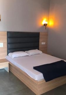 Malpe House | Swimming pool beach front resort