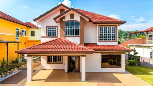 Seremban Villa | SwimmingPool-Villa-Seremban-Spacious-up to 22paxs 舒适宽敞泳池别墅