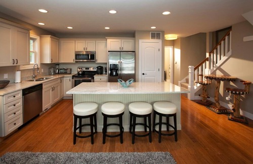 Douglas Villa | Swing Bridge #10 - Four Bedroom Villa, Sleeps 10
