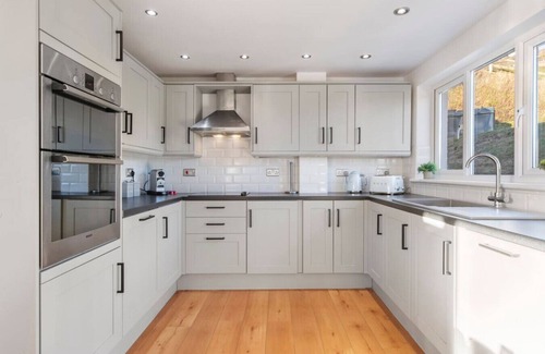 Penycwm Apartment | Swn Y Don - Modern Luxury Steps from Newgale Beach Bliss