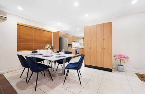 Burwood House | Sydney Burwood 4 bed next to Park, Westfield, train