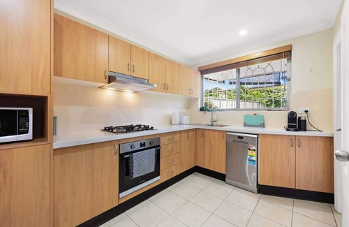 Burwood House | Sydney Burwood 4 bed next to Park, Westfield, train