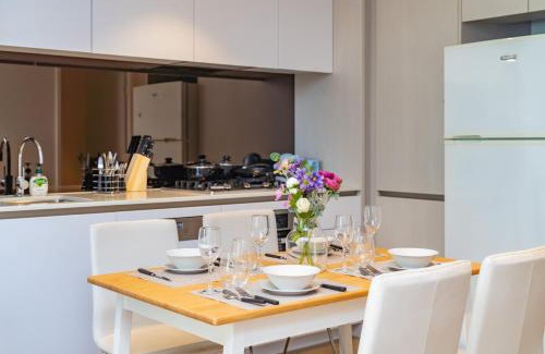 Chinatown Apartment | Sydney CBD lovely 2Br with pool BBQ Chinatown ICC