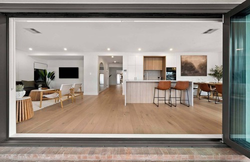 Drummoyne Apartment | Sydney Harbour-Front Home With Views & Parking