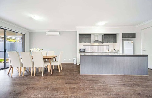 Marsden Park House | Sydney Marsden Park 5 bedrooms House close IKEA