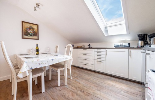 Schleching Apartment | Sylt vacation home Achendamm four separate bedrooms and bathrooms