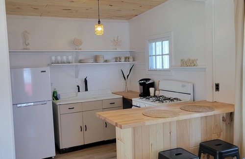 Sylvan Beach Cottage | Sylvan Beach Cottage in the heart of Sylvan Beach NY