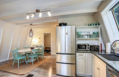 Stowe Area Cabin | Sylvan Park: 3 br A-frame w/deck near Village!