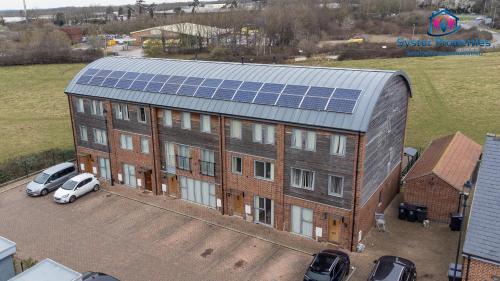 Leicester House | Syster Properties Leicester LE3 Comfy Casa Stay with Free Parking in Quiet Area