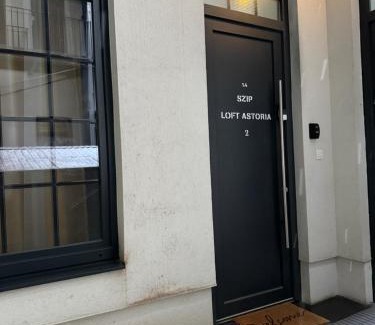 Inner City Budapest Apartment | SZIP Loft Astoria 2 - Downtown