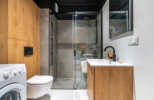 Katowice Apartment | Szurmana Modern Studio by BookingHost