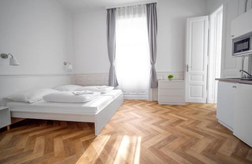 Ujpest Hotel | Tóni Villa