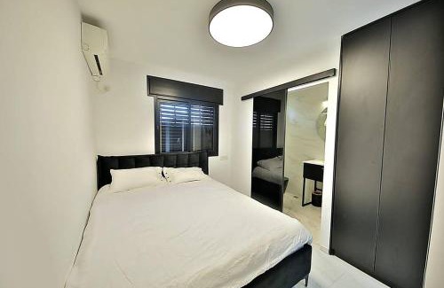Kiryat Yam Apartment | T'eo 25 suite