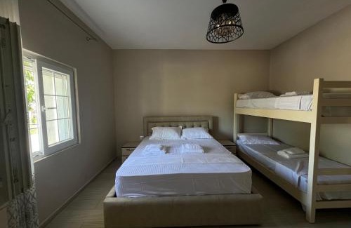 Qerek Villa | T & I Villa firepit, BBQ & grill