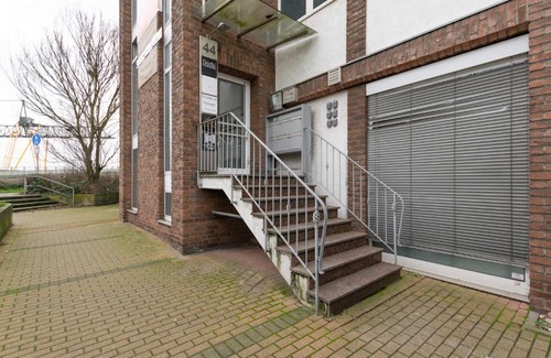 Barbaraviertel Apartment | T&K Apartments - 3 - 5 Group Room Apartments- 15min to Fair DUS