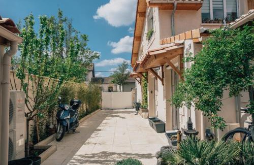 Begles House | T&T Homestay