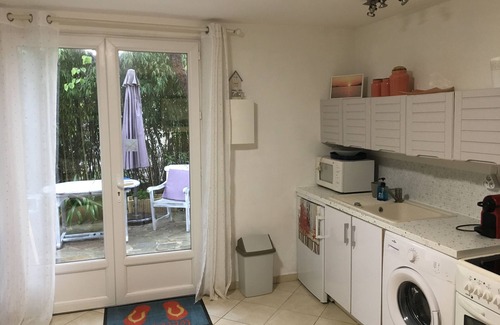 Le Pradet Apartment | T2 30 M2 GROUND HOUSE WITH INDEPENDENT ENTRANCE TO THE GARDEN PRADET JOUISSA