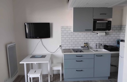 Vaux-sur-Mer Apartment | T2 apartment in a residence with swimming pool 2 steps from Pontaillac beach