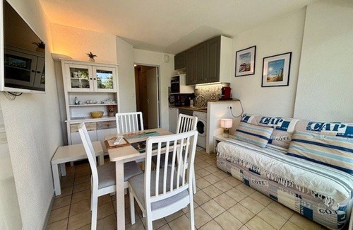 Quiberon Apartment | T2 Apartment in Quiberon with Pool, Garden, Pet-Friendly