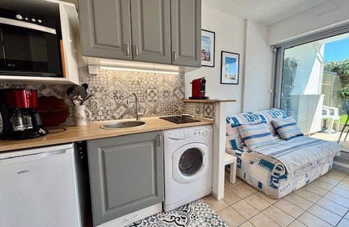 Quiberon Apartment | T2 Apartment in Quiberon with Pool, Garden, Pet-Friendly