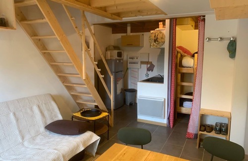 Ax-les-Thermes Apartment | T2 apartment near the slopes Ax trois Domaines