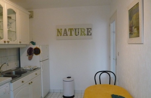Perros-Guirec Apartment | T2 at 20m from the beach, bright, quiet and comfortable + Garage + wifi/Label 3 * keys