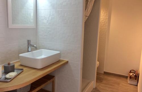Sausset-les-Pins House | T2 calme au centre de Sausset