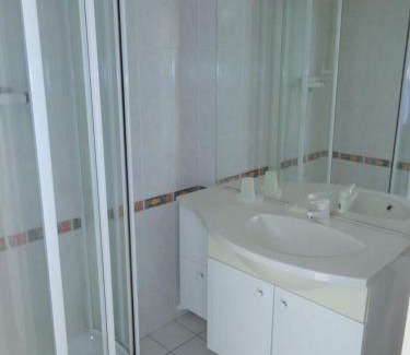 Sete Apartment | T2 EN 1ERE LIGNE MER AVEC PARKING
