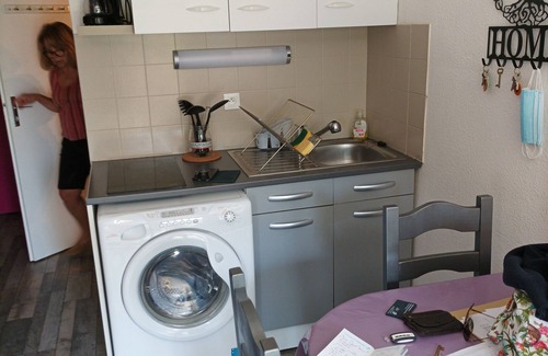 Canet-en-Roussillon Apartment | T2 garden level, south-facing. Available September 21. Parking, beach 800 m, swimming pool,