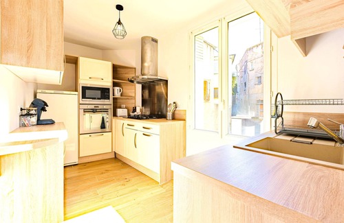 Beziers City Centre Apartment | ★ T2 Halles & Cathédrale ★ Plein-centre ★ Clim ★ Wifi ★ Parking on request