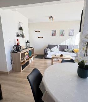 Egat Apartment | T2 lumineux avec terrasse lisière de forêt