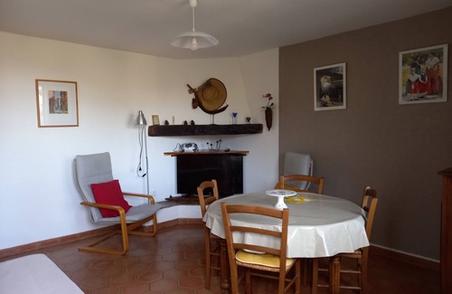 Castellet Other | T2 on the ground floor in Provencal Bastide with swimming pool, in the heart of the Luberon