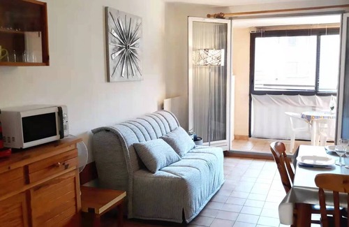 Frejus Apartment | T2 + pool at the gates of old Frejus and 5 minutes from the beach