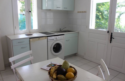 Les Anses-d'Arlets Villa | T2 sea view apartment 5 minutes walk from the beach and jacuzzi