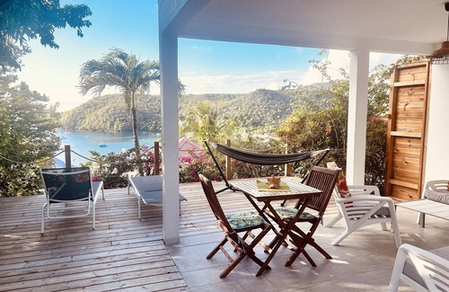 Les Anses-d'Arlets Villa | T2 sea view apartment 5 minutes walk from the beach and jacuzzi