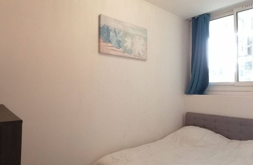 Sainte-Maxime City Centre House | T2 sea view air-conditioned 8m2 terr. 2nd floor sea / city center at 200m WIFI