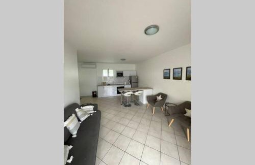 Pointe du Bout Apartment | T2 situé au cœur du village créole- Trois ilets