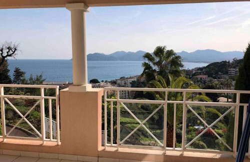 La Croix des Gardes Apartment | T2 superbe vue mer Cannes