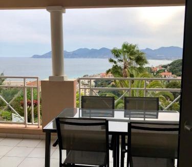 La Croix des Gardes Apartment | T2 superbe vue mer Cannes
