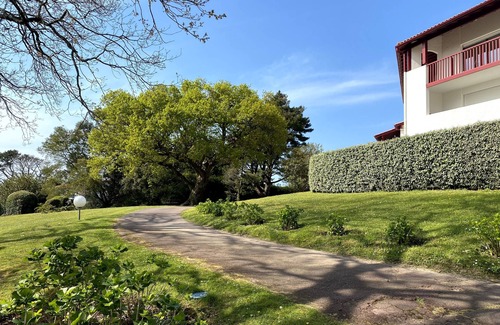 Ciboure Apartment | T2 TOTALLY RENOVATED, VERY QUIET, WITHOUT VIS A VIS SECURE 3* ICH 2 adults