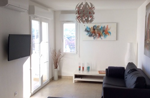 L'Ile-Rousse Apartment | T2 Very quiet, close to beaches and town center, sea and mountain views
