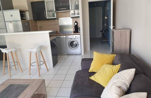 La Rochelle Apartment | T2 with spacious garden closed garage and individual parking