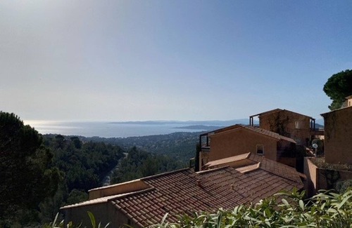 Les Issambres Apartment | T3 cabin in Les Issambres with pool and parking