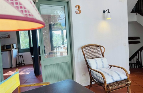 Tamariu Apartment | T3 · Charming seaside escape with stunning views