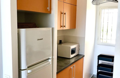 Marine de Saint Ambroggio Apartment | T3 sea view Sant Ambroggio with shady garden 2 minutes walk from the beach