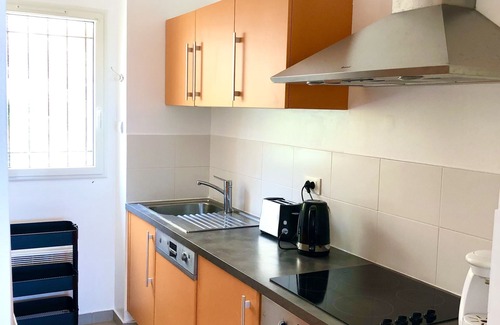 Marine de Saint Ambroggio Apartment | T3 sea view Sant Ambroggio with shady garden 2 minutes walk from the beach
