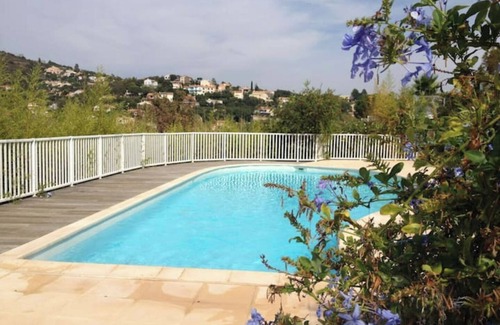 Hyeres City Centre Apartment | T3 with terrace and swimming pool heights of Hyères