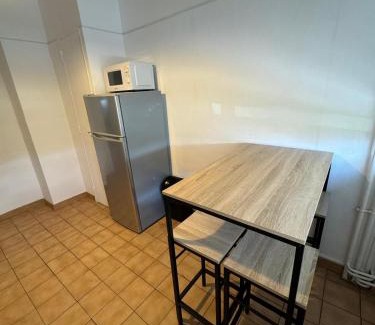 Decines-Charpieu Apartment | T4 spacieux rénové parking - Stade-Arena-Eurexpo