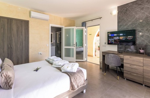Xewkija Hotel | Ta'Battista Guesthouse with Pool-room 3, IX-XEWKIJA, GĦAWDEX, Malta